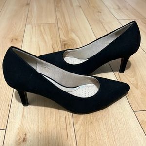 Black Basic 1.5” Heels